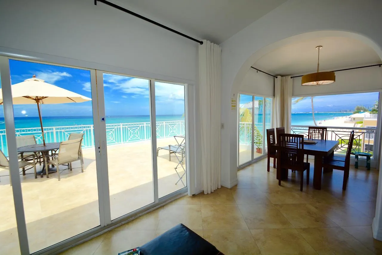 Regal Beach Club Dog City 0*,  جزر كايمان