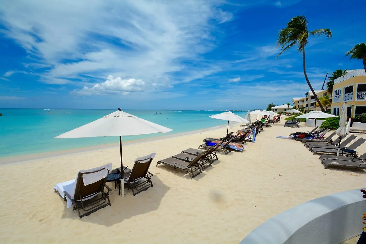 Regal Beach Club Seven Mile Beach Apartamento